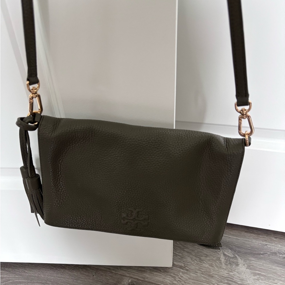 Elegant Black Leather Crossbody Bag